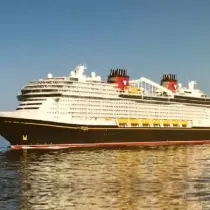 1319277 210 Ship