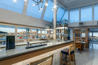 Aquavit Bar