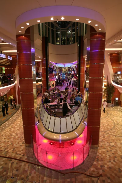 Bar and cafe