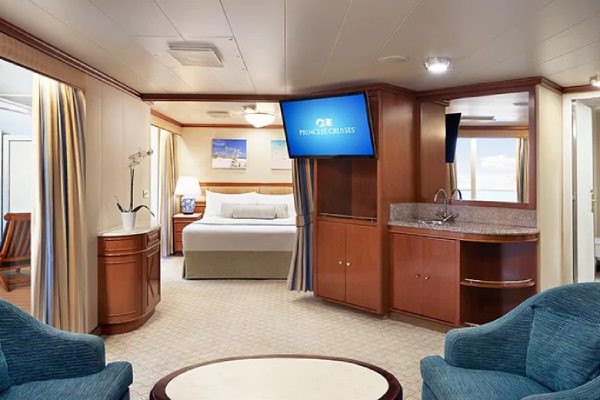 Category S4 Stateroom