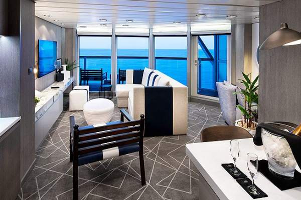 Example suite cabin: Celebrity Suite