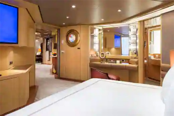 Example suite cabin