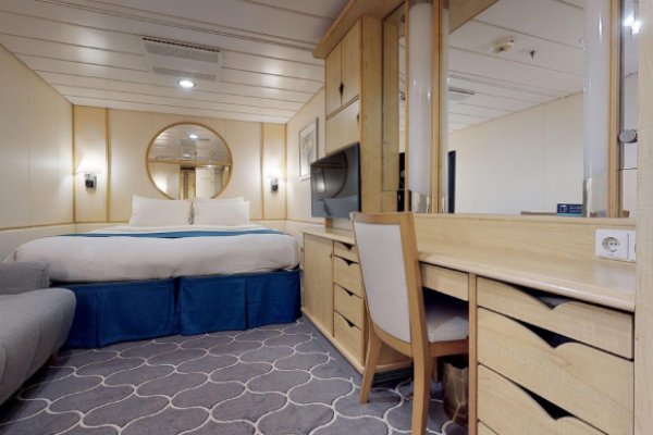 Category 1V Stateroom
